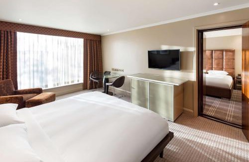 Harlington Hotel | Elegant Radisson Blu London Heathrow with Spa & Dining