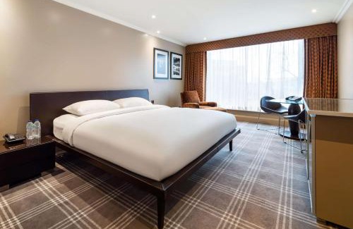 Harlington Hotel | Elegant Radisson Blu London Heathrow with Spa & Dining