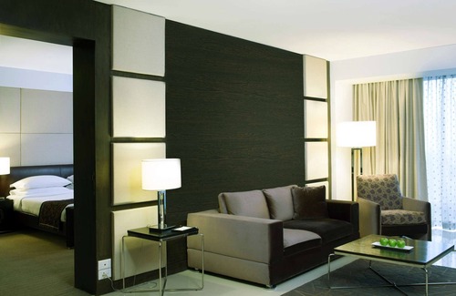 Kharadi Hotel | Elegant Radisson Blu Hotel Pune Kharadi with Pool & Spa