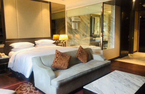 Durgapura Hotel | Discover Radisson Blu Jaipur: Family-Friendly with Pool & Spa