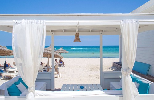 Mezraia Hotel | Elegant Radisson Blu Palace Resort & Thalasso in Djerba