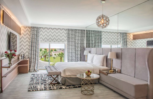 Dhahran Hotel | Relax at Radisson Blu Resort, Al Khobar Half Moon Bay