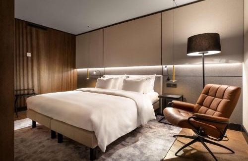 Broekwijk Hotel | Elegant Stay at Radisson Collection Grand Place Brussels