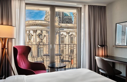 Mitte Hotel | Premium Stay at Radisson Collection Hotel, Berlin