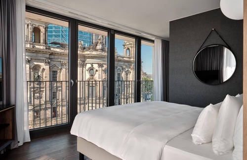 Mitte Hotel | Premium Stay at Radisson Collection Hotel, Berlin