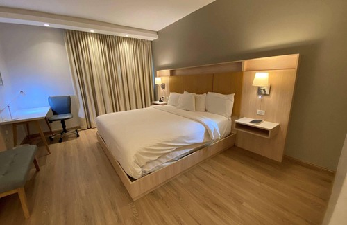 Colon Hotel | Discover Radisson Colon 2,000 Hotel & Casino: 4-Star Retreat