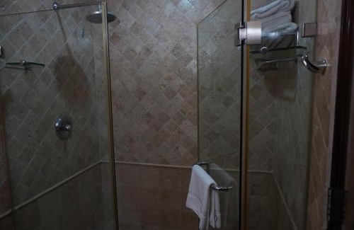Colon Hotel | Discover Radisson Colon 2,000 Hotel & Casino with Ocean Views