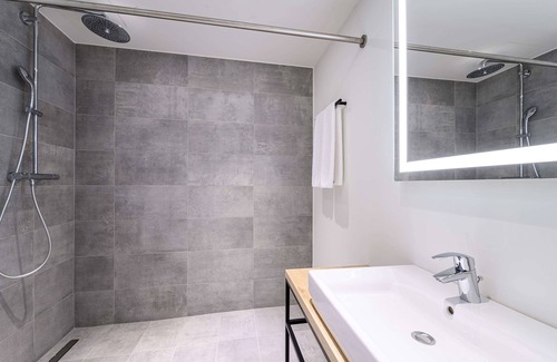 Berchem Hotel | Discover Radisson Hotel Antwerp Berchem - Rated 8.8/10