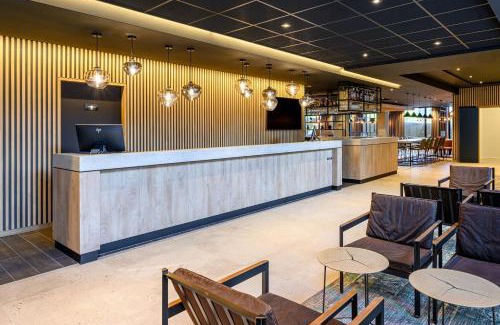 Berchem Hotel | Elegant Radisson Hotel Antwerp Berchem with Pool & Dining
