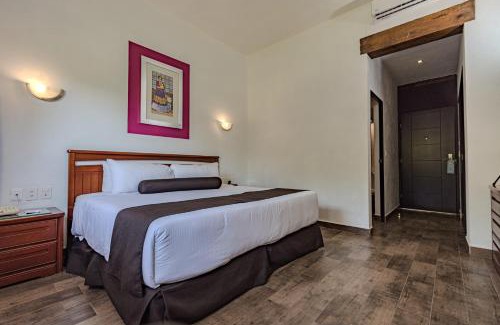 Crucero Tezoyuca Hotel | Explore Radisson Hotel Cuernavaca: Pool, Spa & Ocean Views