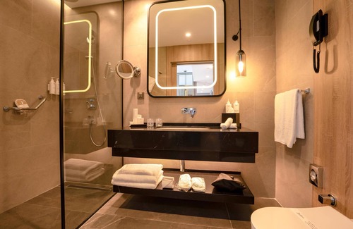 Zeytinburnu Hotel | Radisson Hotel Istanbul Merter