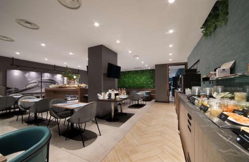 Nola Hotel | Enjoy Relaxing Stays at Radisson Hotel Nola Naples