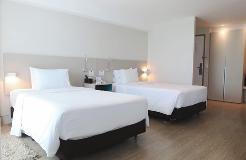 Boa Viagem Hotel | Premier Retreat at Radisson Hotel Recife: 4-Star Comfort
