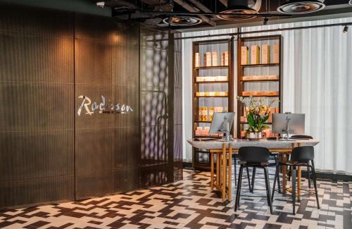 Reims City Centre Hotel | Pet-Friendly Radisson Hotel Reims with Top Reviews