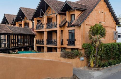 Antananarivo Avaradrano Hotel | Pet-Friendly Retreat at Radisson Hotel Tamboho Waterfront