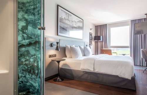 Ruemlang Hotel | Relax at Radisson Hotel Zurich Airport with Top Amenities