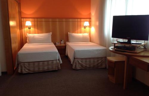 Cerqueira Cesar Hotel | Elegant Stay at Radisson Oscar Freire with Ocean Views