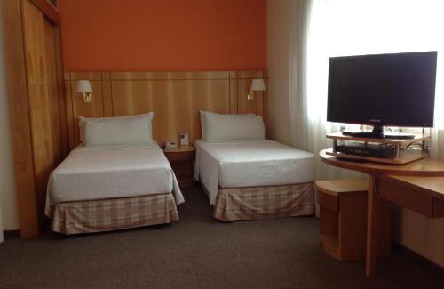 Cerqueira Cesar Hotel | Elegant Stay at Radisson Oscar Freire with Ocean Views