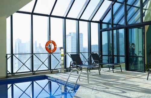 Cerqueira Cesar Hotel | Elegant Stay at Radisson Oscar Freire with Ocean Views