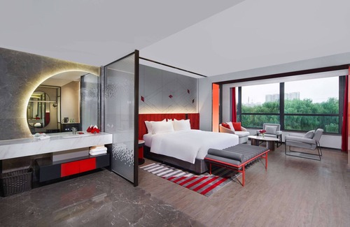 Tongzhou Hotel | Discover Radisson RED Beijing Universal Resort Gateway