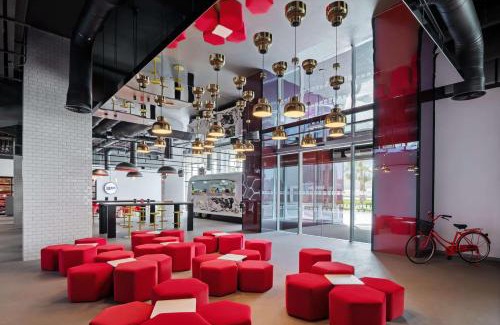 Dubai Hotel | Experience Radisson RED Dubai Silicon Oasis - 4-Star Comfort