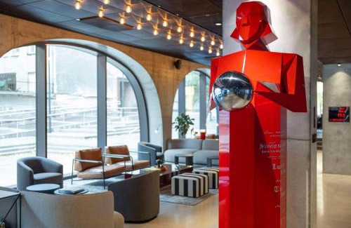 Kaisaniemi Hotel | Explore Radisson RED Helsinki: 4-Star Comfort Awaits