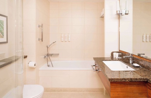 St. Margarets and North Twickenham Hotel | Discover Twickenham Stadium Hotel: A Radisson Gem