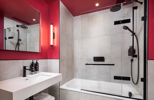 St. Margarets and North Twickenham Hotel | Discover Twickenham Stadium Hotel: A Radisson Gem