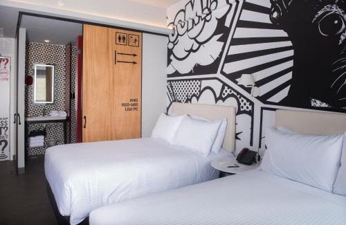 Leuro Hotel | Pet-Friendly Retreat at Radisson RED Miraflores, 4-Star Comfort