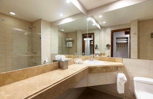 San Jose Hotel | Relax at Radisson San Jose, Costa Rica - 4-Star Ocean View