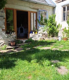 Malecov House | Radja Hobit Penzion: Guest Rated 9.4 with Spa & Hot Tub