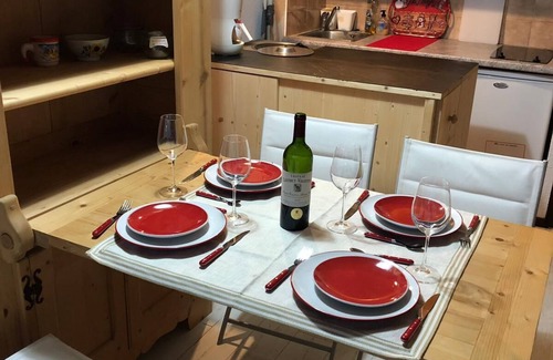Samoens Apartment | Ideal Rado Residence in Samoens - 10/10 Guest Rated!