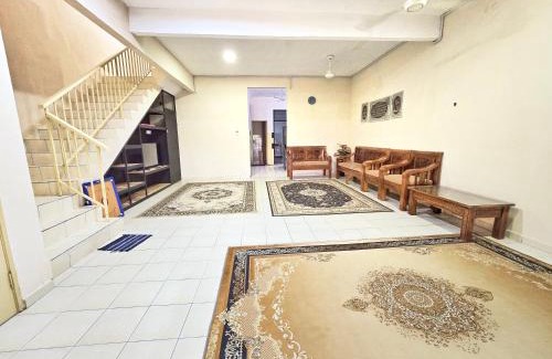 Gurun House | Family-Friendly Retreat at Radzz Homestay Awaits You