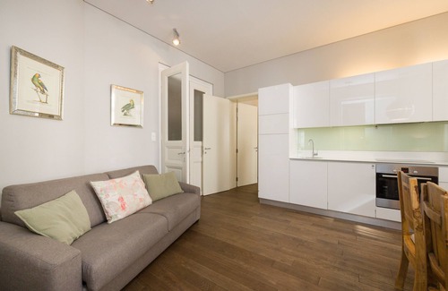 Wahring Apartment | Elegant Rafael Kaiser Premium Apartments with Breakfast & More