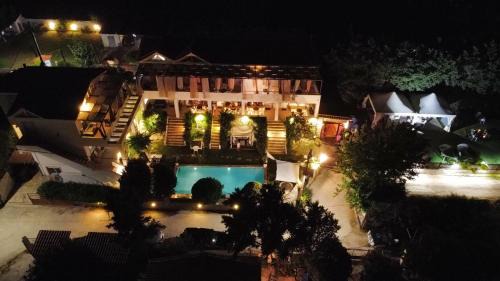 Velon Apartment | Elegant Oceanfront Apartments in Kokkónion, Greece
