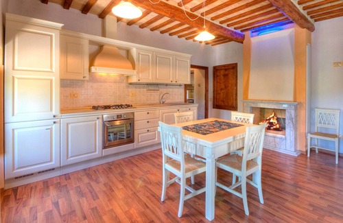 Sassoferrato House | Discover Raffaello Residence: Pet-Friendly with Ocean Views