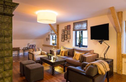 Sankt Anton am Arlberg Ski Chalet | Delightful Raffl's Sweet Little Home: Pet-Friendly Retreat