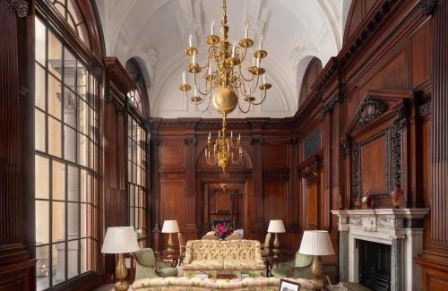 London City Centre Hotel | Luxury Stay at Raffles London with Spa & Pool Amenities