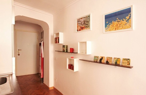 Rome City Centre Apartment | Raffy's Suite at Fori Imperiali: Family-Friendly & Spa Bliss