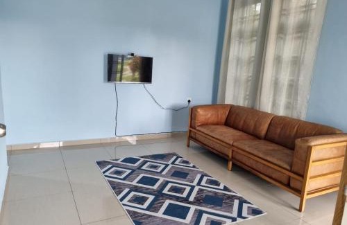 Kampong Pulau Kandis House | Charming Rafi Homestay: Family-Friendly Retreat in Chenderong Balai