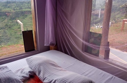 Sipi Cabin | Comfortable Rafiki Lodge Sipi: Family-Friendly Retreat