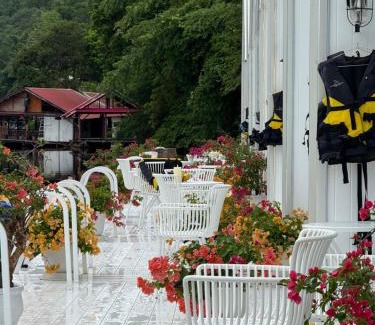 Tha Kradan House | Explore RaftDara Erawan Resort: Pet Friendly & Family Fun