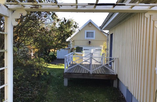 Mariannelund Bed & Breakfast | Pet-Friendly Escape at Ragnehall for Family Adventures