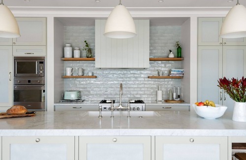 Sydney House | RAHITI by Palm Beach: 10/10 Stay with Private Pool & Breakfast