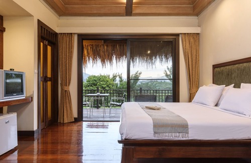 Rim Khong Hotel | Discover Rai Saeng Arun Resort: Rated 10/10 with Family Amenities