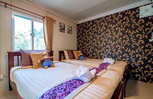 Hin Lek Fai Hotel | Budget-Friendly Rai Saweangsuk88 with Family Amenities