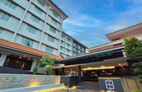 Bayan Lepas Hotel | Discover Raia Inn Penang: Family-Friendly with Great Amenities