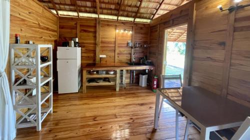 Uturoa House | Discover Orion Hoe Bungalow: 4-Star Oceanfront Retreat