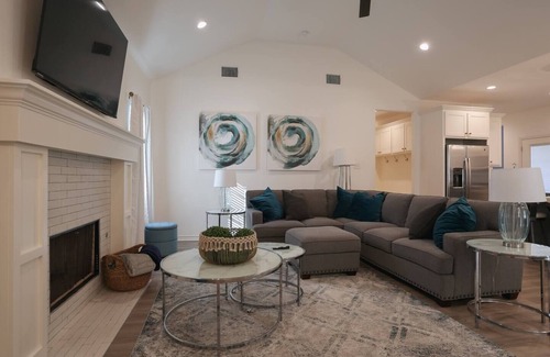 Lubbock House | Top-Rated Raider Manor: Minutes from Tech & Med Amenities