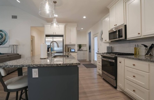 Lubbock House | Top-Rated Raider Manor: Minutes from Tech & Med Amenities